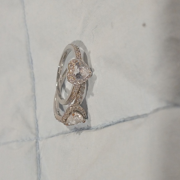 Cute Matching Heart Rings - Picture 2 of 3